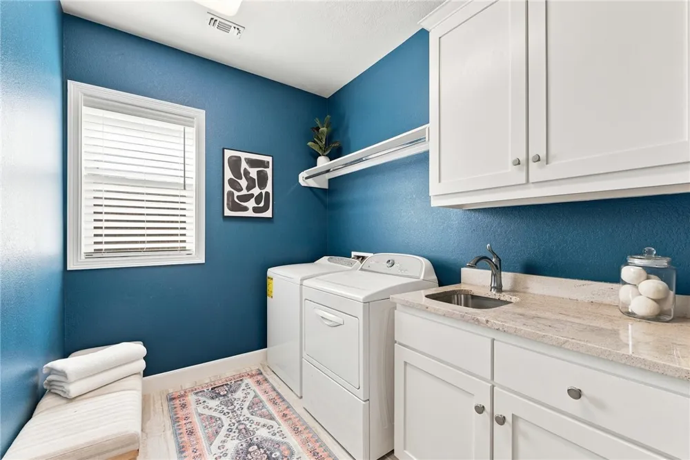 3509 Dovecote Bryan, TX 77808