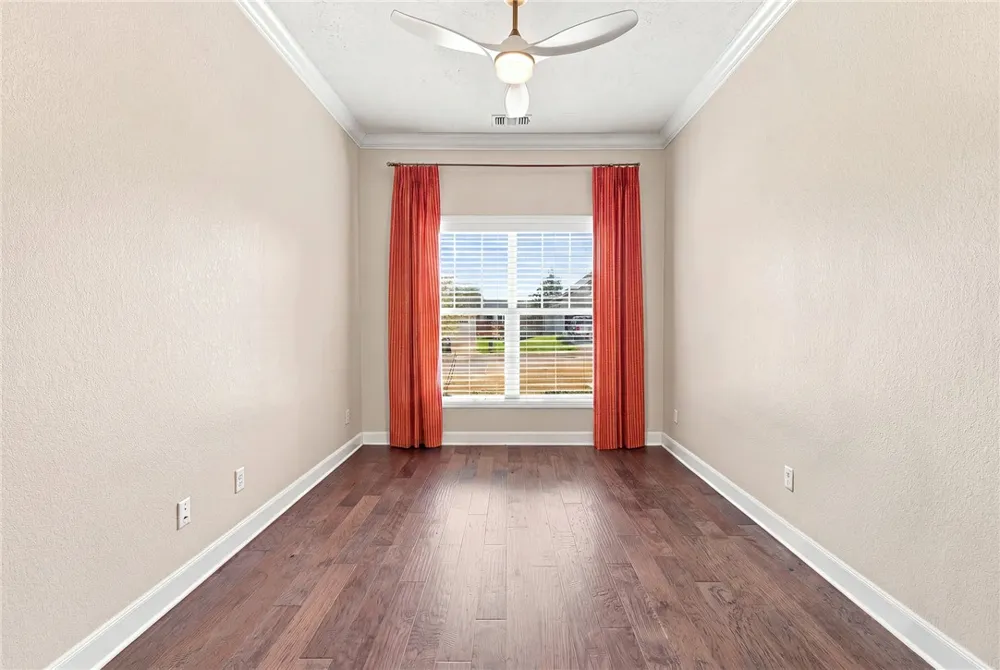 3509 Dovecote Bryan, TX 77808