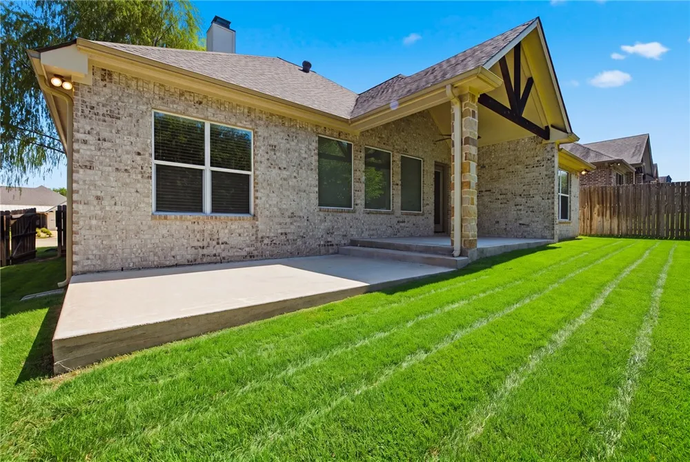 3509 Dovecote Bryan, TX 77808