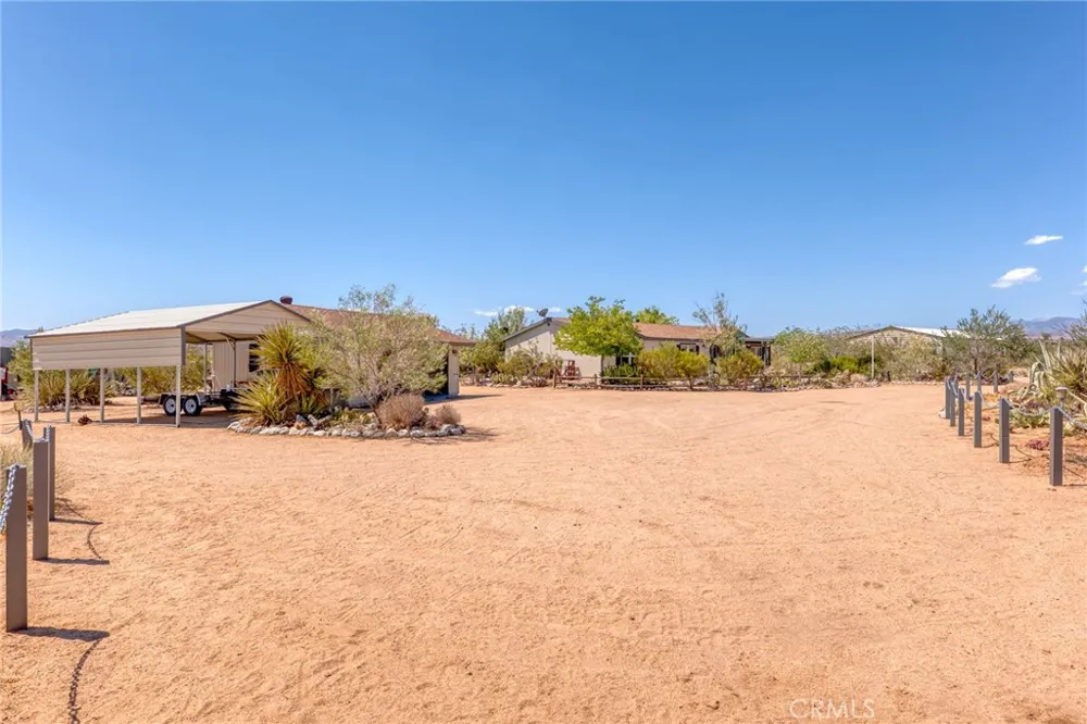 59025 La Brisa Yucca Valley, CA 92284