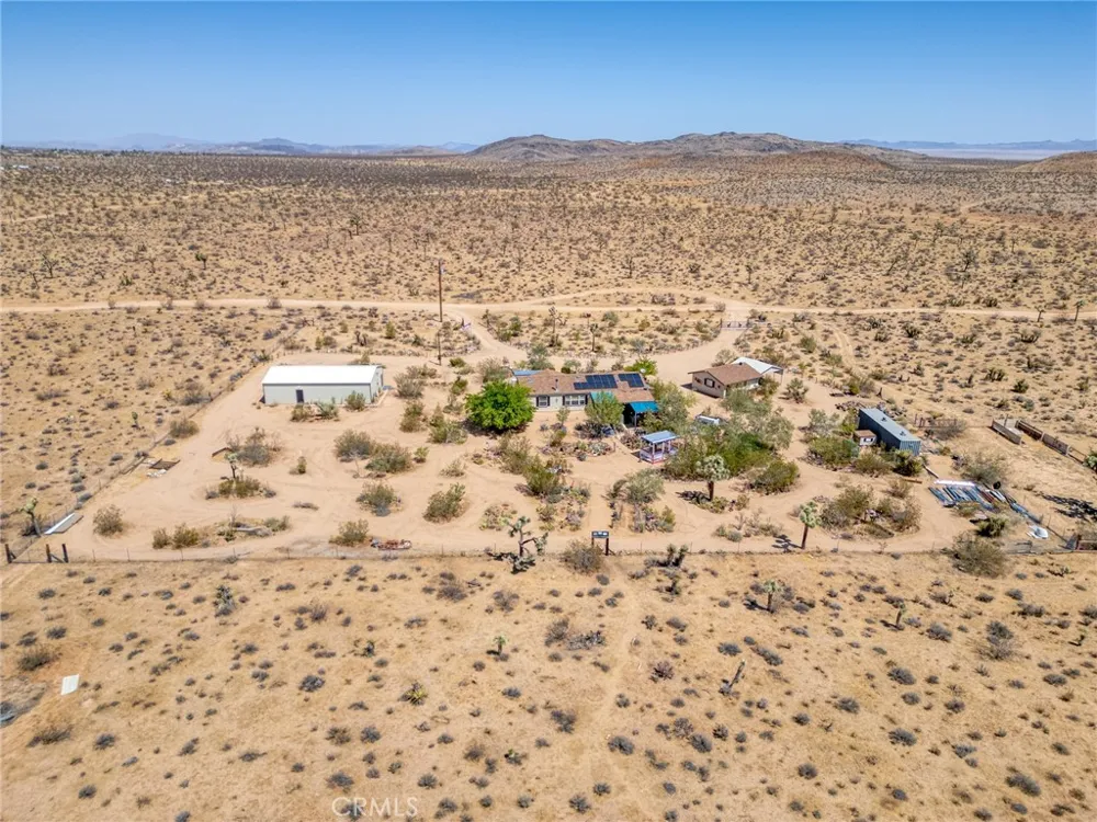 59025 La Brisa Yucca Valley, CA 92284