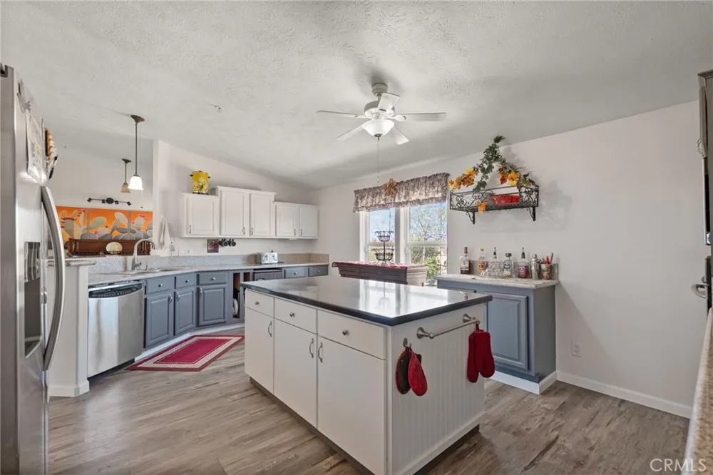 59025 La Brisa Yucca Valley, CA 92284