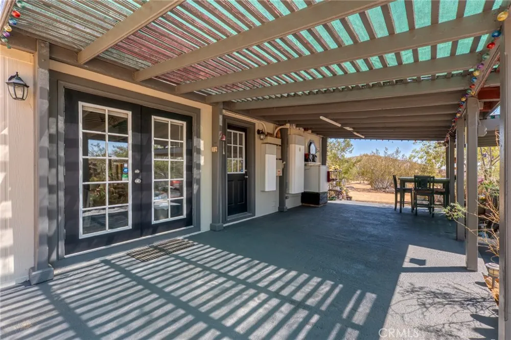 59025 La Brisa Yucca Valley, CA 92284