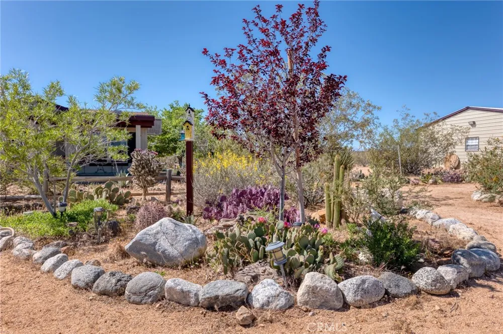59025 La Brisa Yucca Valley, CA 92284