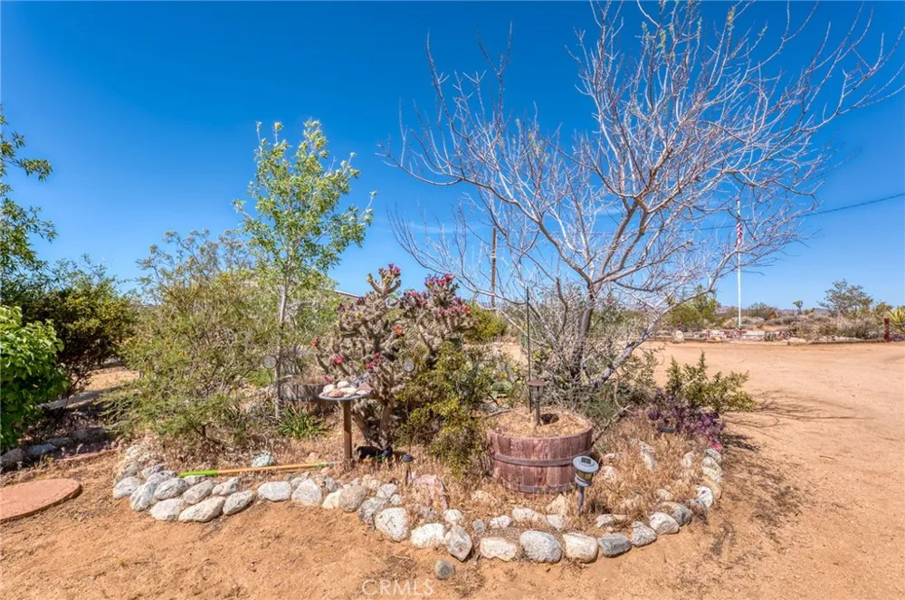 59025 La Brisa Yucca Valley, CA 92284