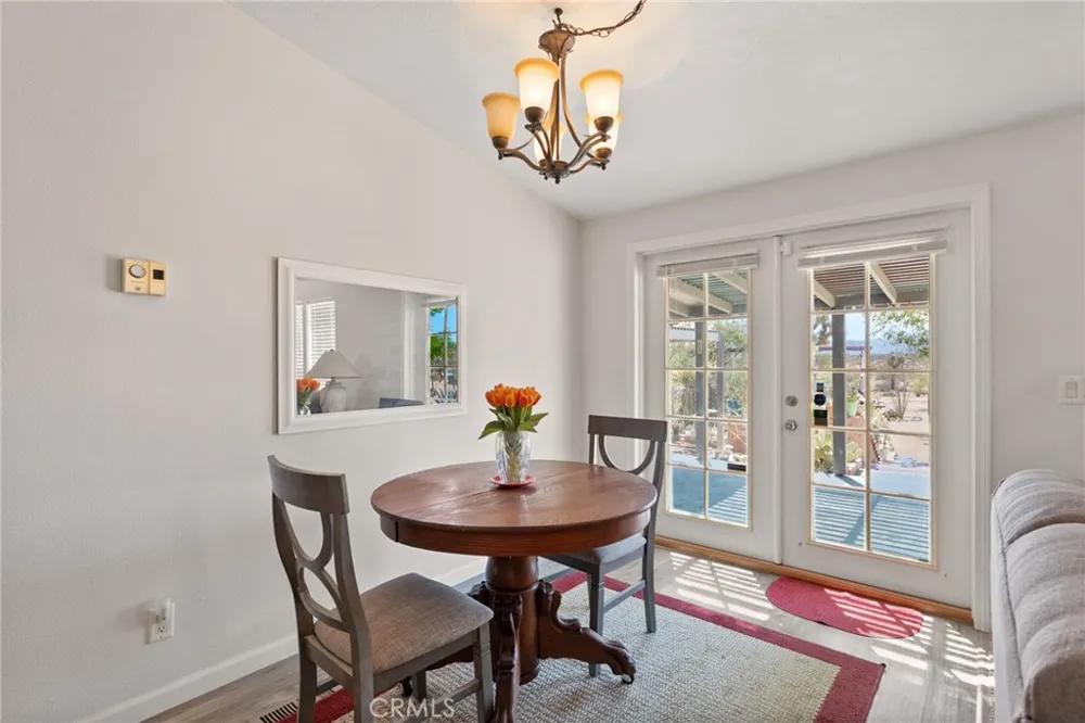 59025 La Brisa Yucca Valley, CA 92284