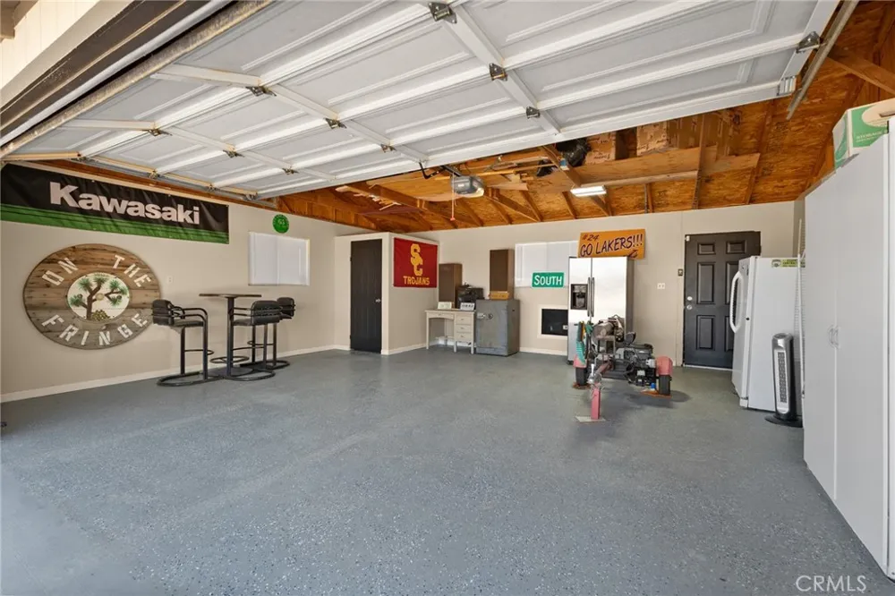 59025 La Brisa Yucca Valley, CA 92284
