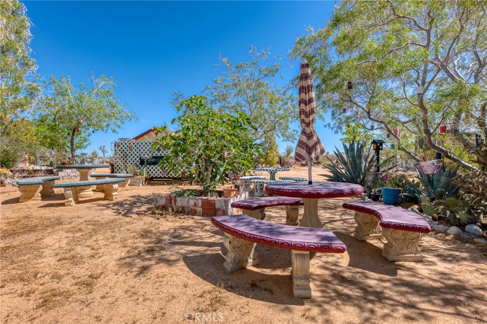 59025 La Brisa Yucca Valley, CA 92284