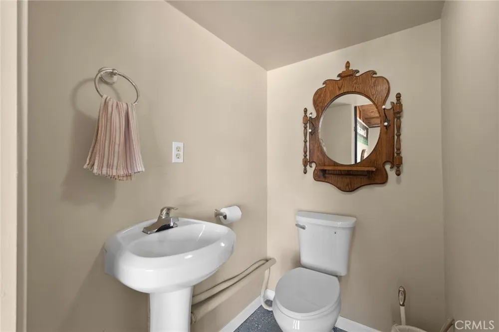 59025 La Brisa Yucca Valley, CA 92284