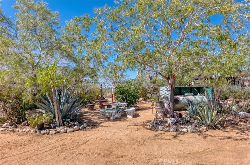 59025 La Brisa Yucca Valley, CA 92284