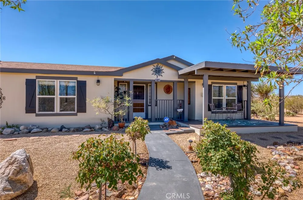 59025 La Brisa Yucca Valley, CA 92284