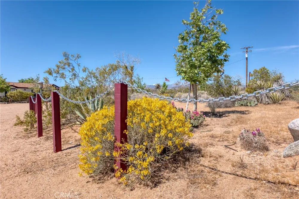 59025 La Brisa Yucca Valley, CA 92284