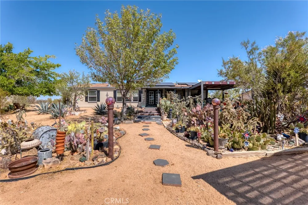 59025 La Brisa Yucca Valley, CA 92284