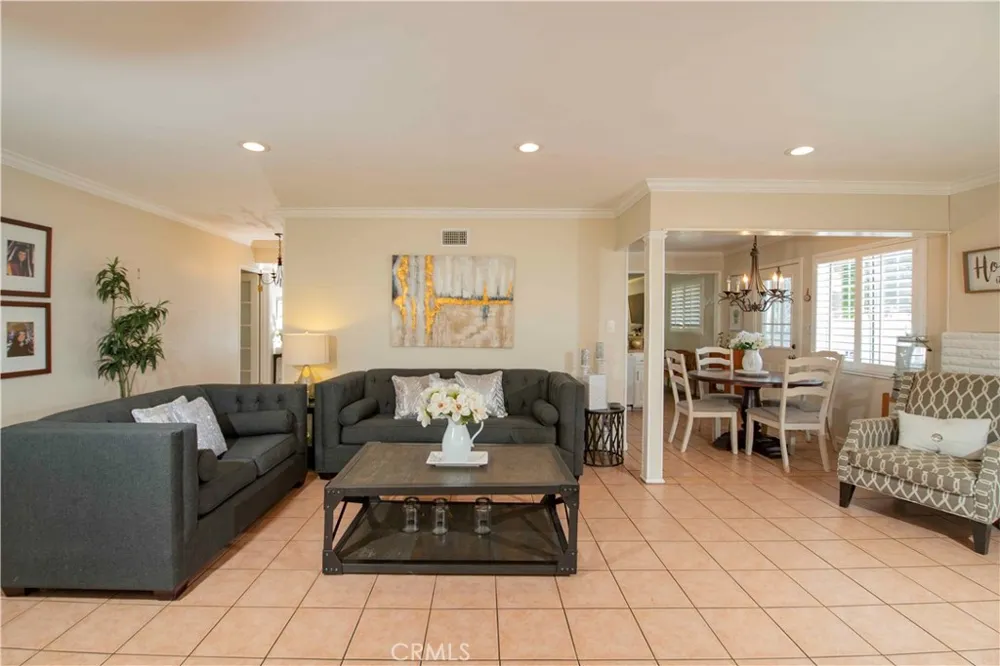 13055 Shenley Sylmar, CA 91342