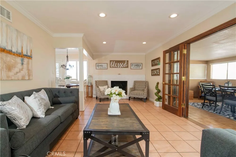 13055 Shenley Sylmar, CA 91342