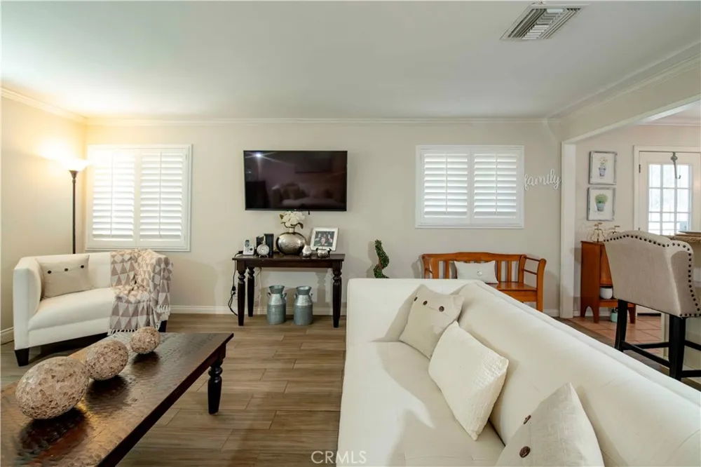 13055 Shenley Sylmar, CA 91342
