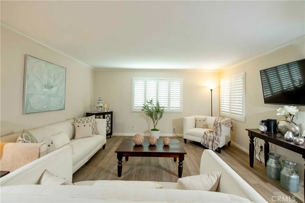 13055 Shenley Sylmar, CA 91342