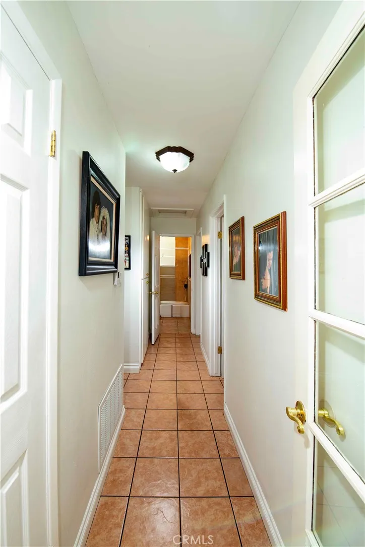 13055 Shenley Sylmar, CA 91342