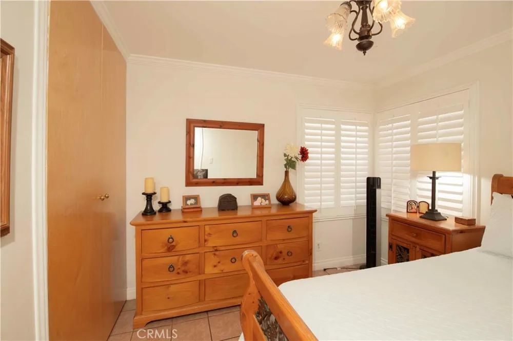 13055 Shenley Sylmar, CA 91342
