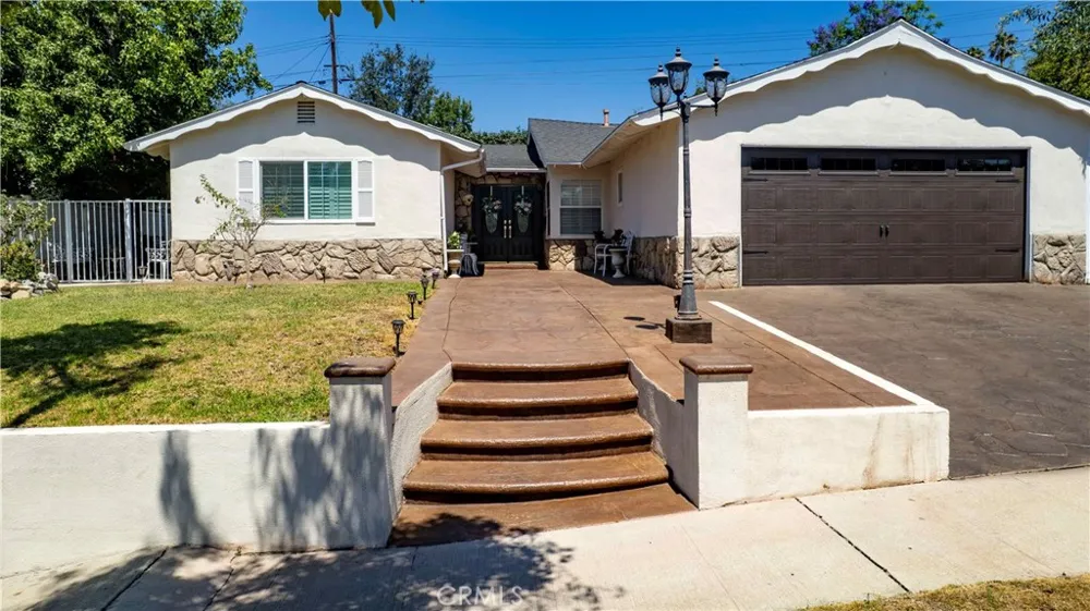13055 Shenley Sylmar, CA 91342