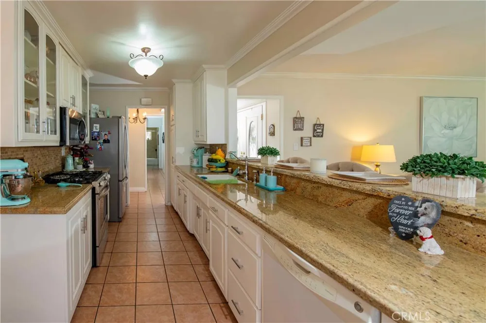 13055 Shenley Sylmar, CA 91342