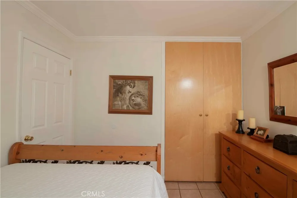 13055 Shenley Sylmar, CA 91342