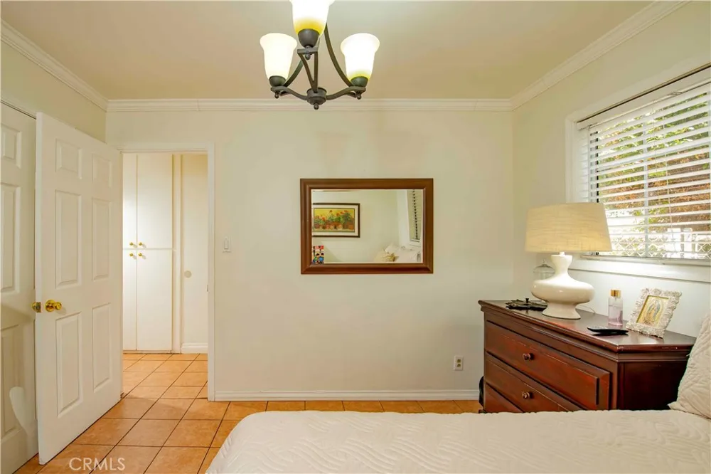 13055 Shenley Sylmar, CA 91342