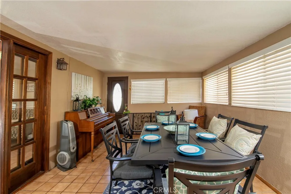 13055 Shenley Sylmar, CA 91342