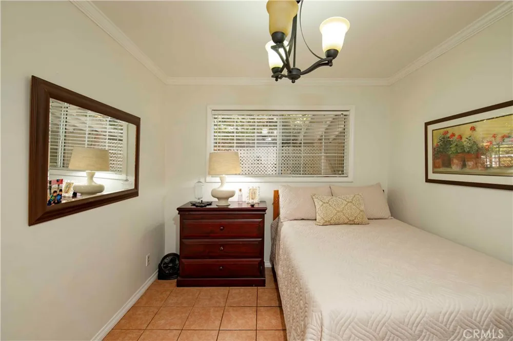13055 Shenley Sylmar, CA 91342