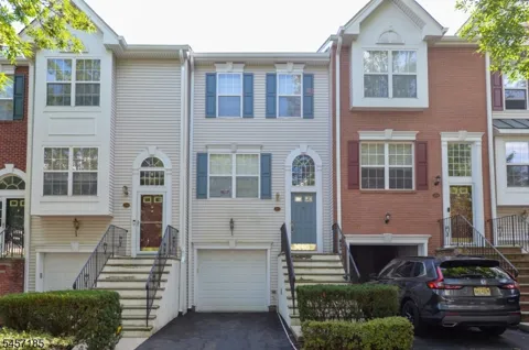 215 Stratford Dr