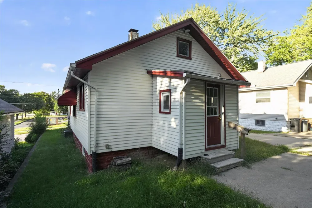 303 E Prospect Street Jackson, MI 49203