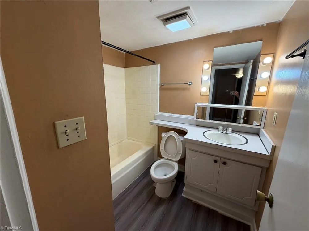 2958 Ramsgate Court Winston-Salem, NC 27106