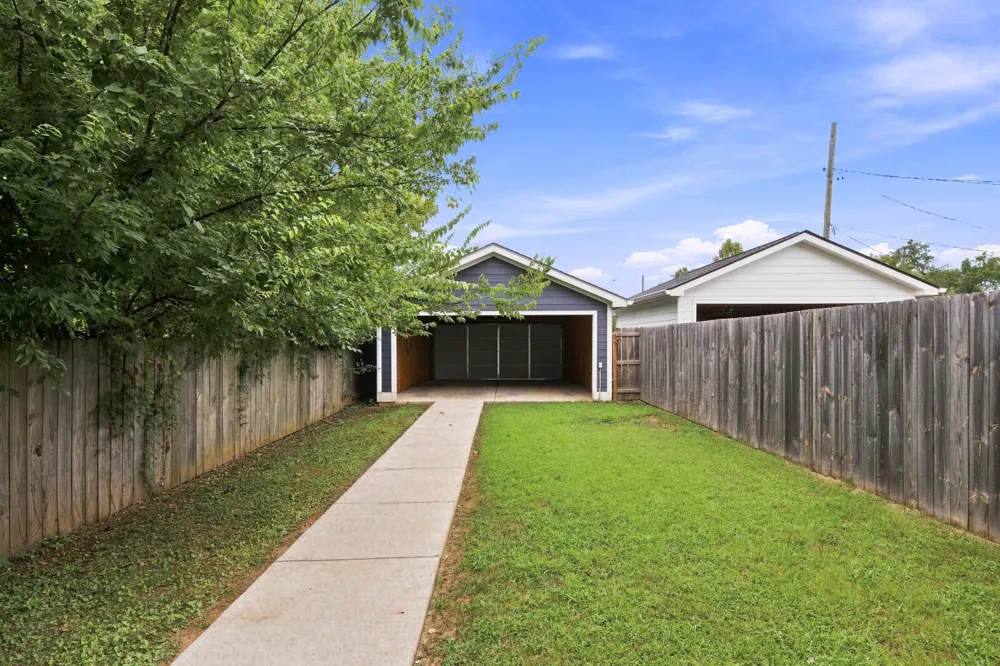 838A Lischey Ave Nashville, TN 37207