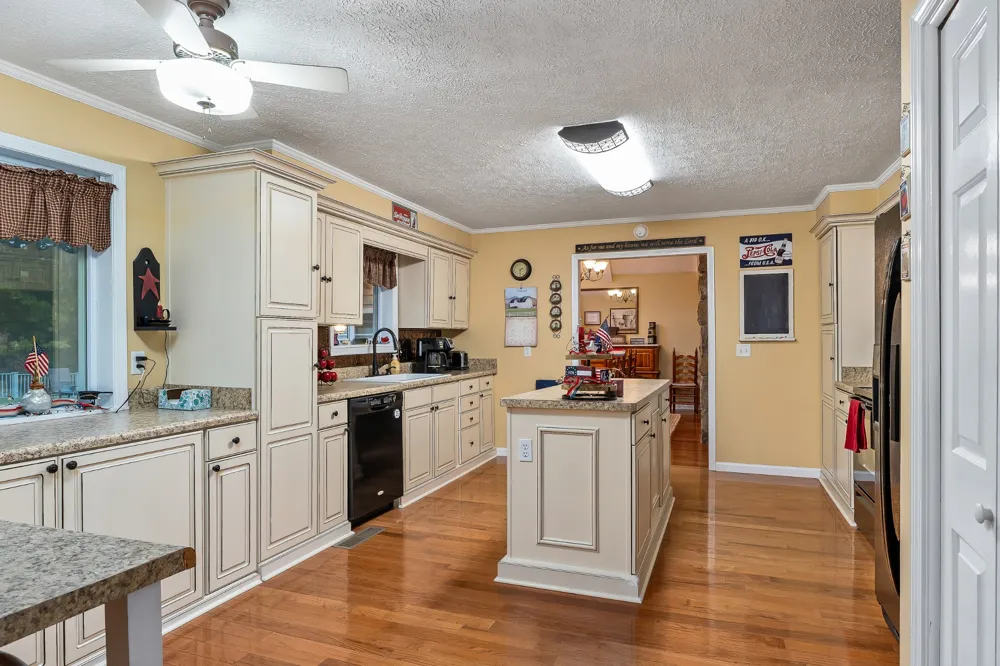1485 Hillsdale Dr Cookeville, TN 38506