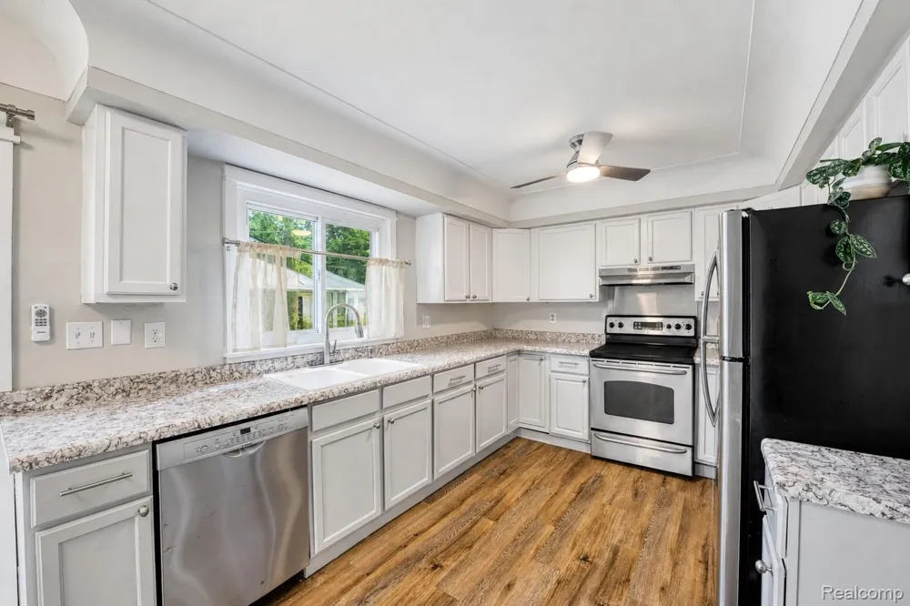 1117 Lexington Parkway Ypsilanti Charter Township, MI 48198