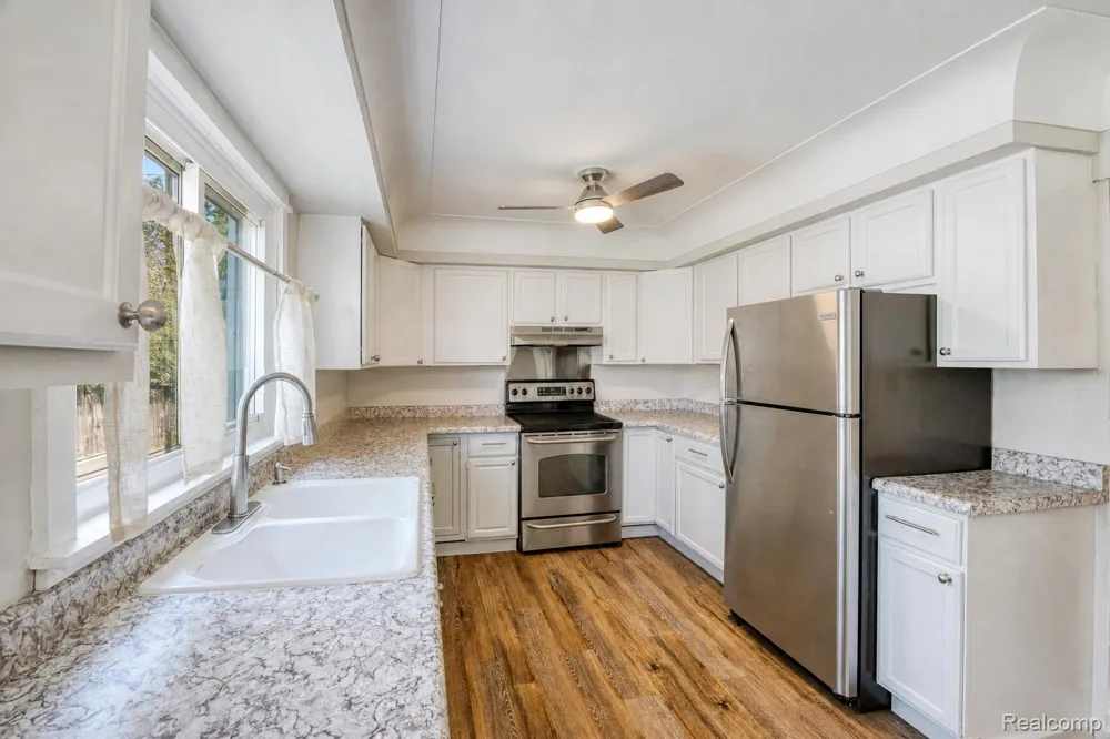 1117 Lexington Parkway Ypsilanti Charter Township, MI 48198