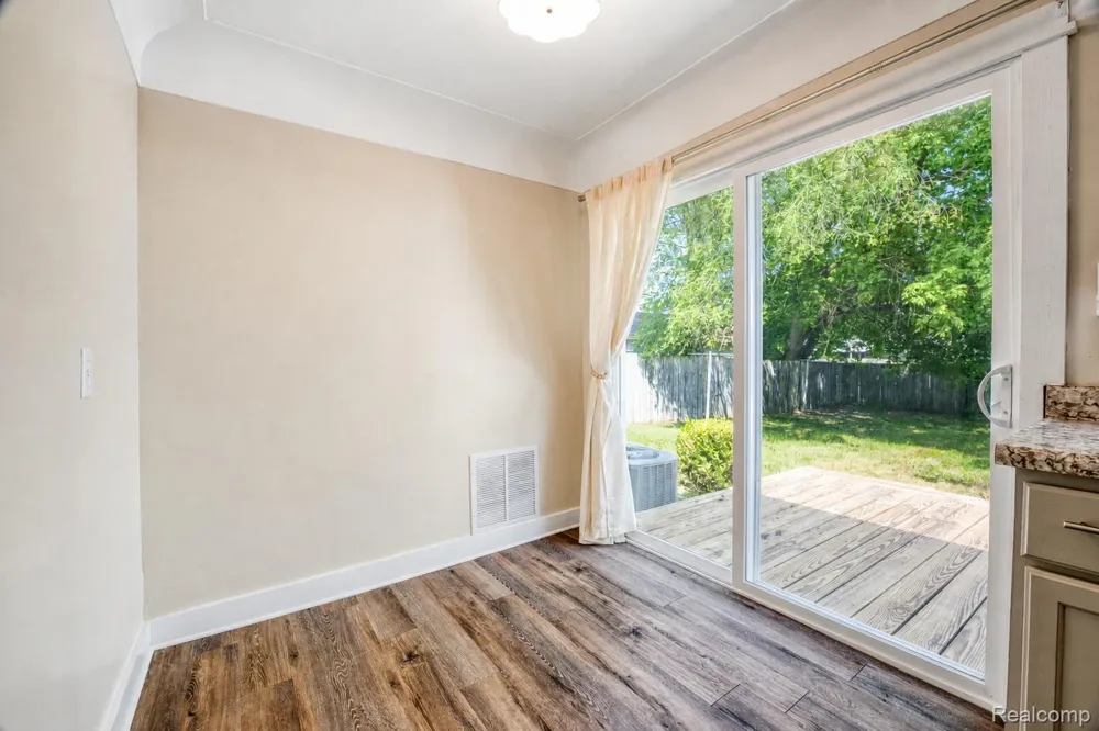 1117 Lexington Parkway Ypsilanti Charter Township, MI 48198