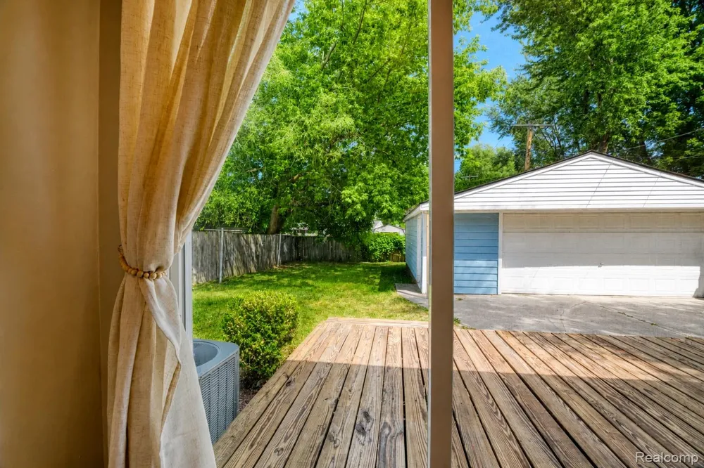 1117 Lexington Parkway Ypsilanti Charter Township, MI 48198