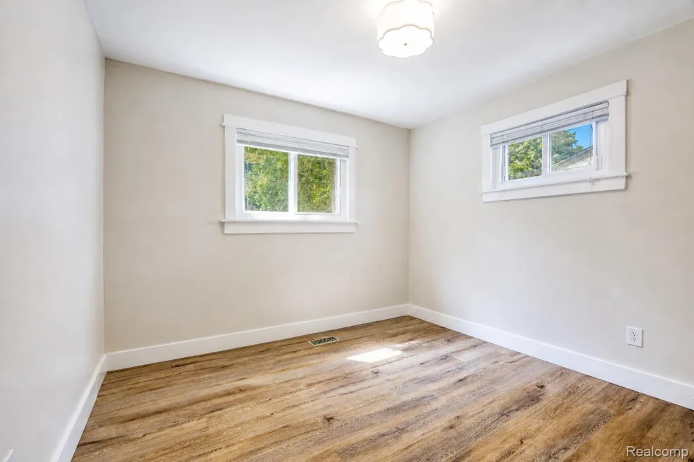 1117 Lexington Parkway Ypsilanti Charter Township, MI 48198