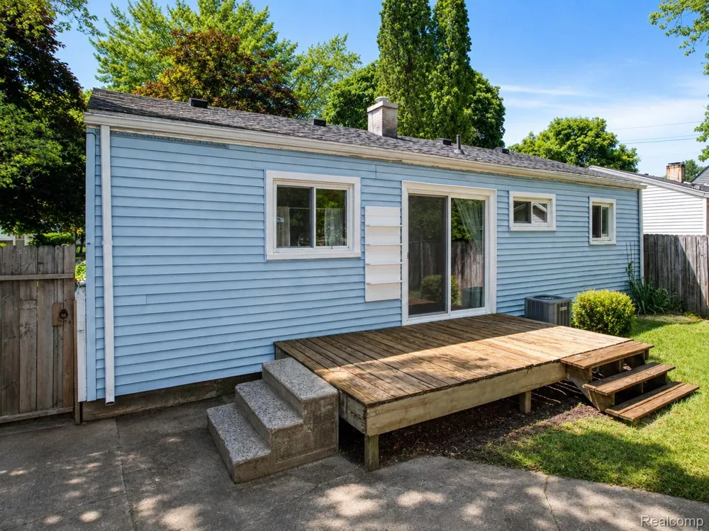 1117 Lexington Parkway Ypsilanti Charter Township, MI 48198
