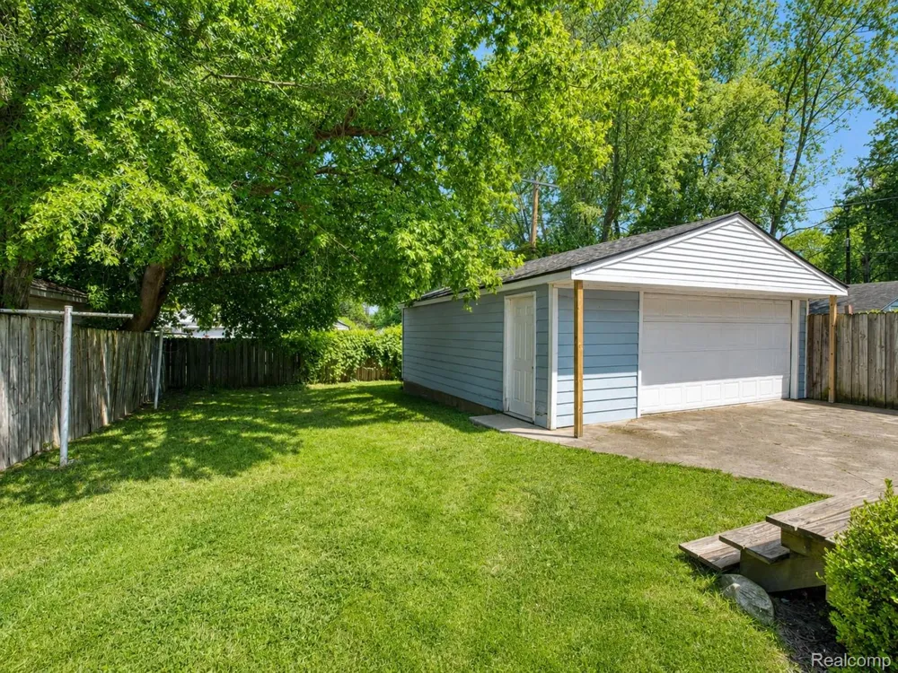 1117 Lexington Parkway Ypsilanti Charter Township, MI 48198