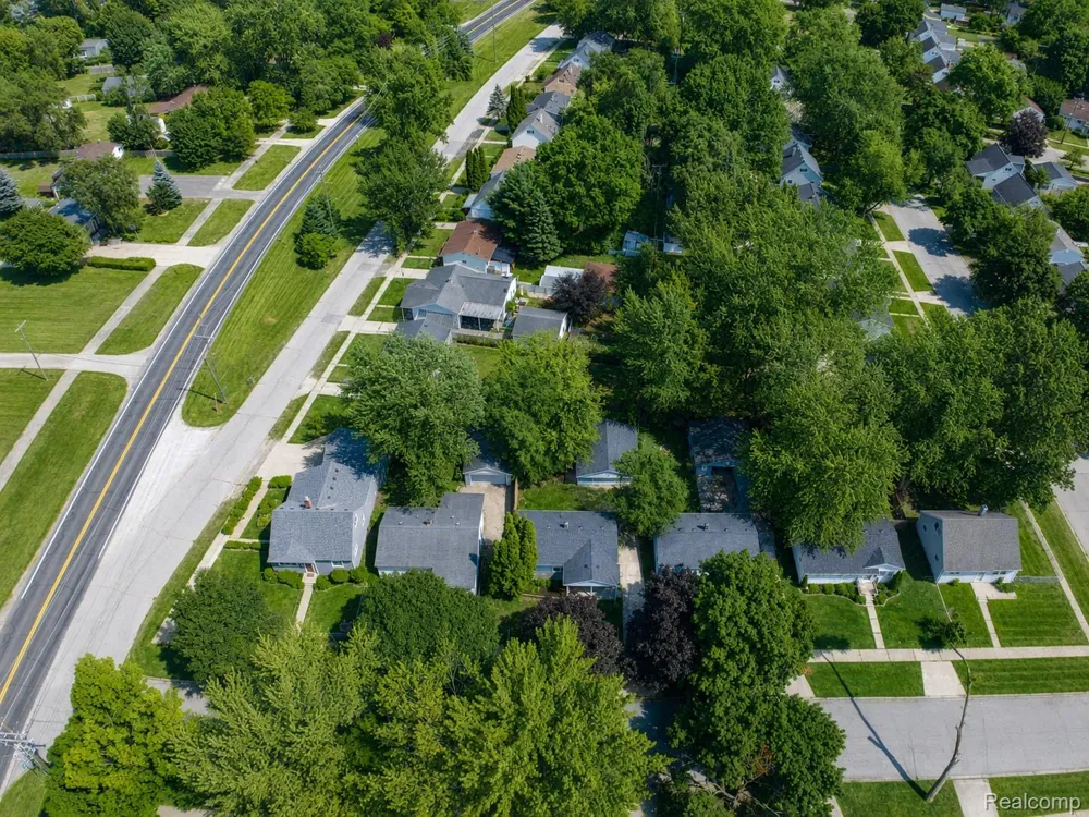 1117 Lexington Parkway Ypsilanti Charter Township, MI 48198
