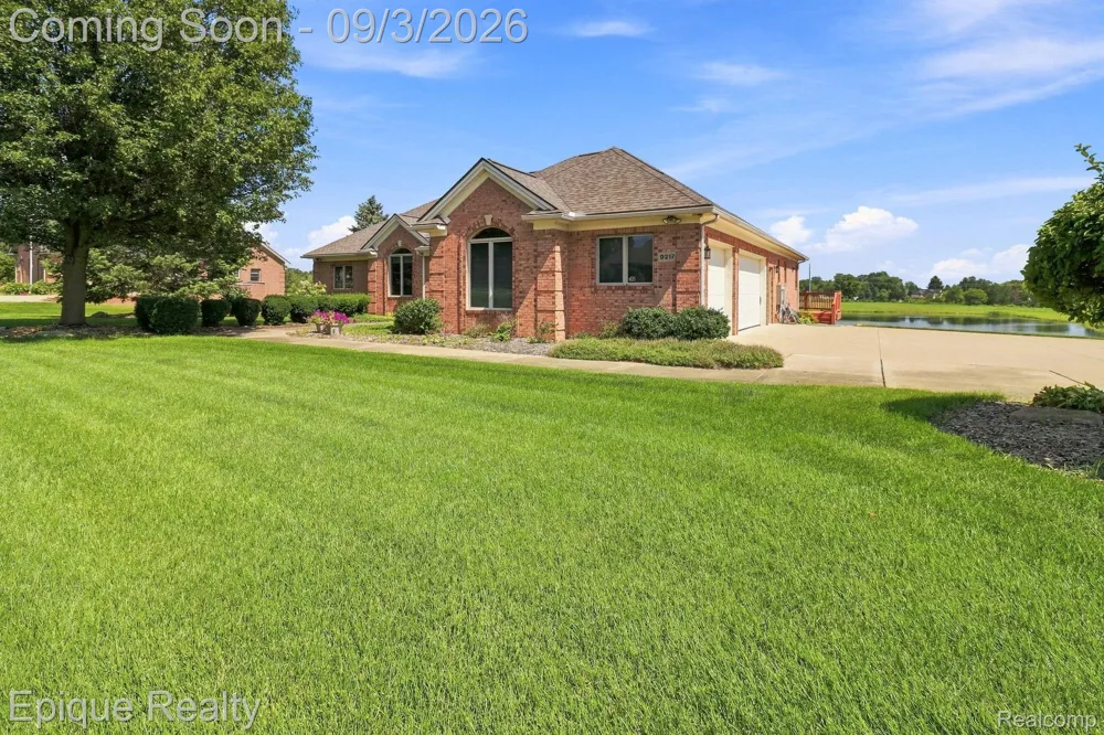 9217 Mirage Lake Drive York Charter Township, MI 48160