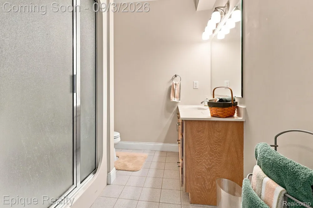 9217 Mirage Lake Drive York Charter Township, MI 48160