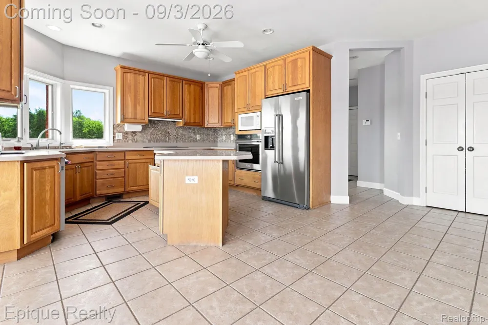 9217 Mirage Lake Drive York Charter Township, MI 48160