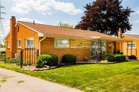 32095 Saint Annes Drive