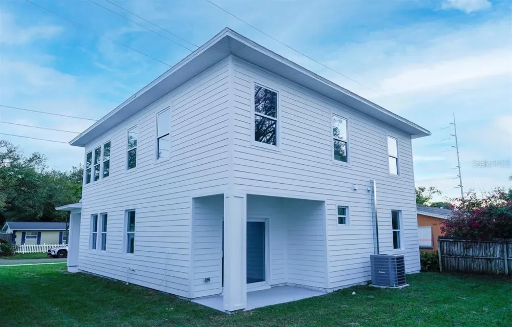 5113 12TH AVENUE St Petersburg, FL 33710