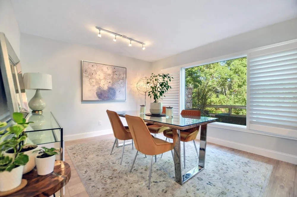 2927 W GANDY BOULEVARD Tampa, FL 33611