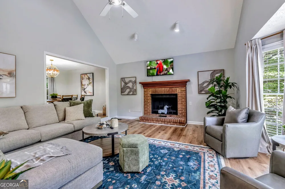 2192 Chartwell DR Marietta, GA 30066