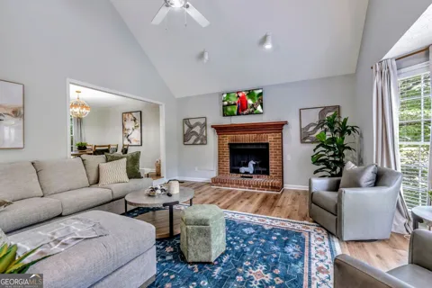2192 Chartwell DR